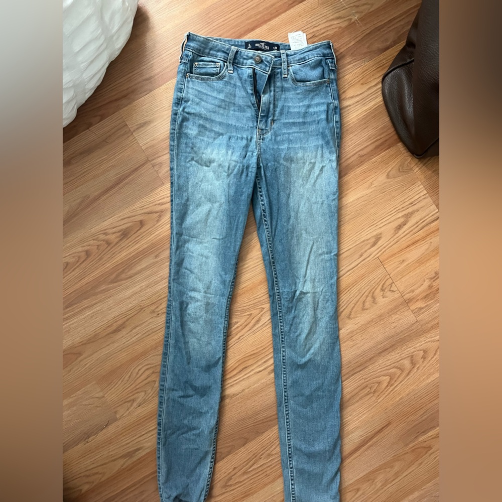 Hollister Skinny Jeans in Classic Blue